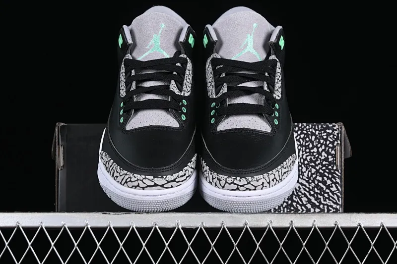 All categories Air Jordan Jordan series basketball shoes Air Jordan 3 LW version Air Jordan 3 "Green Glow" AJ3 Joe 3 black and green CT8532-031